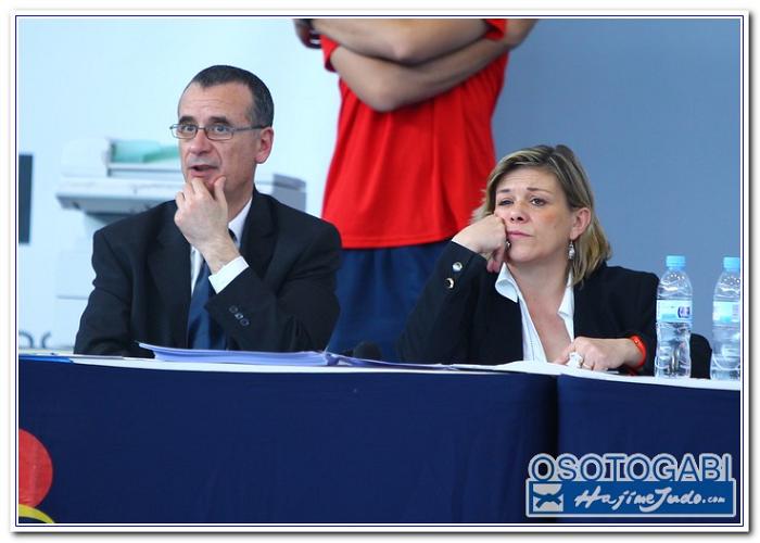 CEU2011 900073